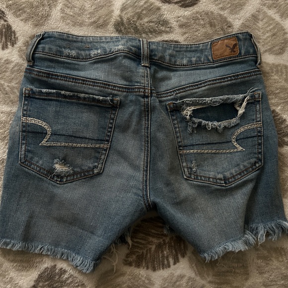 American Eagle Outfitters Women's Ripped Blue Jean Shorts - Picture 3 of 3